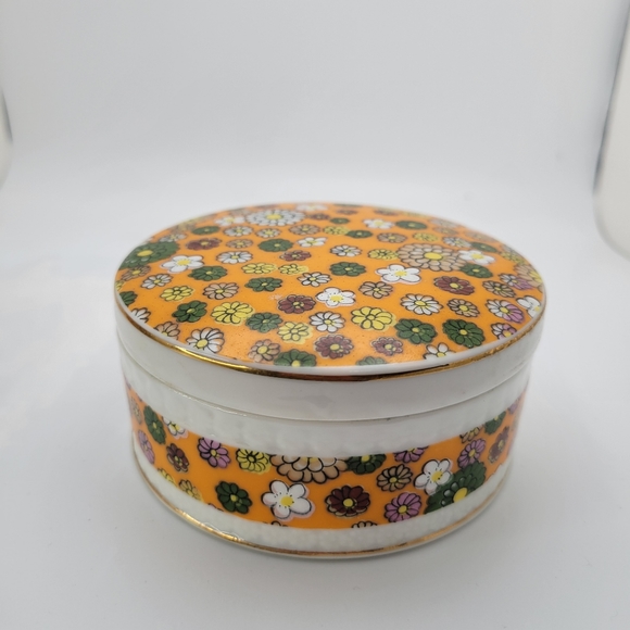 Vintage Porcelian Trinket Boxes Bathroom Vanity Set Powder Container Flower... - Picture 2 of 11